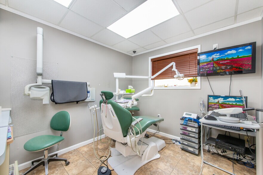 More Photos Of 184 Pompton Ave, Verona Medical For Sale