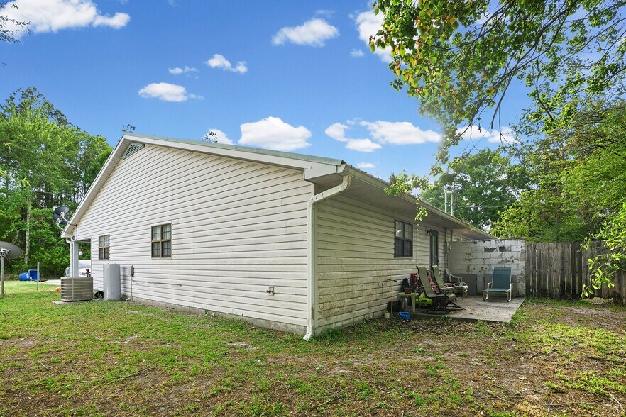 More Photos Of 209 Cannon St, Nahunta Multifamily For Sale