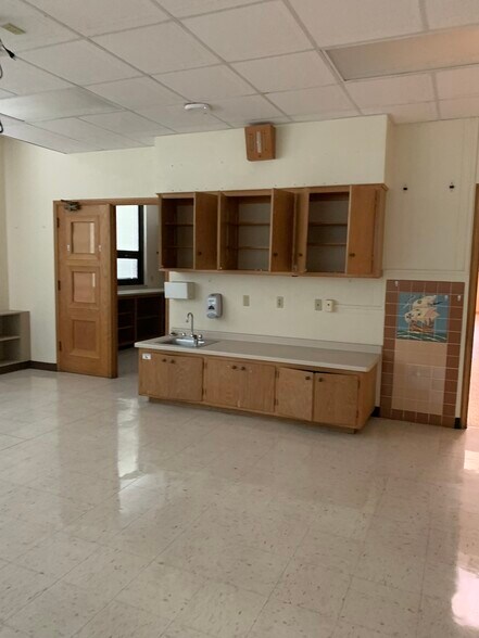 More Photos Of 615 Ethel Ave, Green Bay Schools For Sale