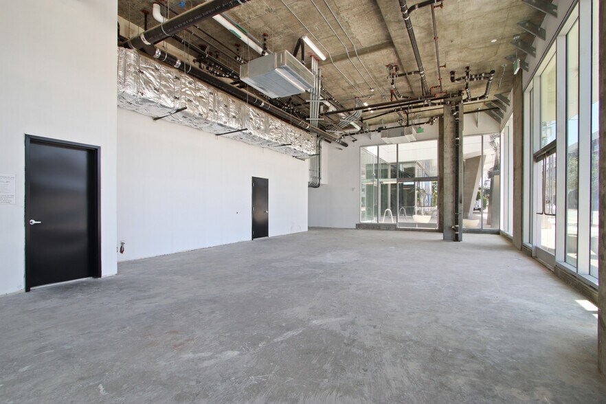 More Photos Of 1550 Lincoln Blvd, Santa Monica Apartments For Lease