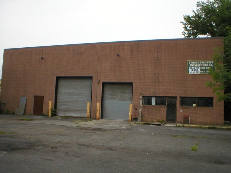 Primary Photo Of 329 Harold Ave, Englewood Warehouse For Lease