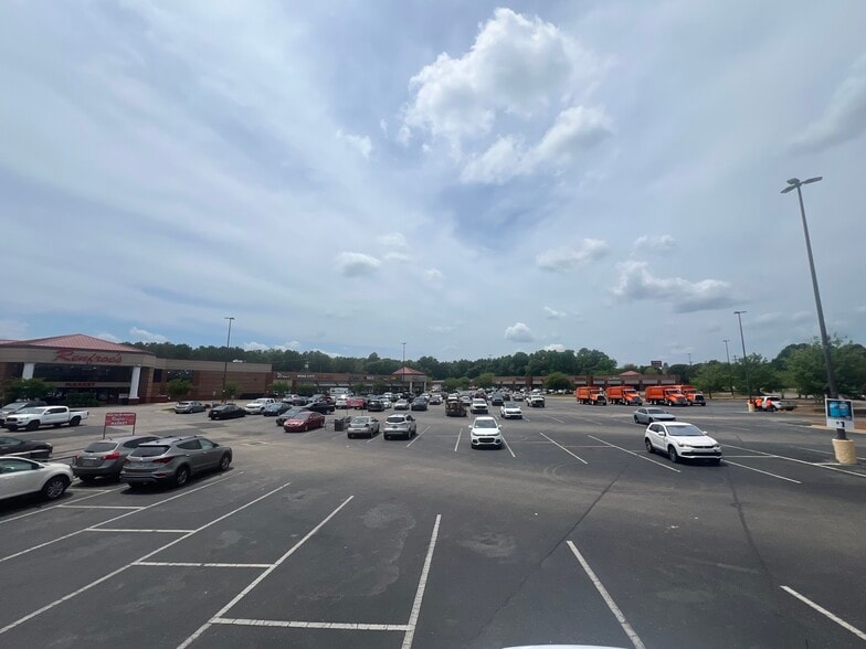 More Photos Of 9168 Eastchase Pky, Montgomery Unknown For Lease