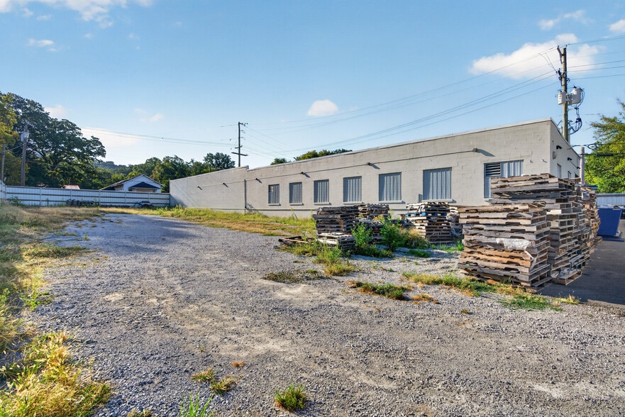 More Photos Of 3709A Dodds Ave, Chattanooga Manufacturing For Lease