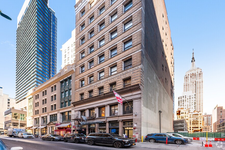 More Photos Of 13-15 W 28th St, New York Office For Lease