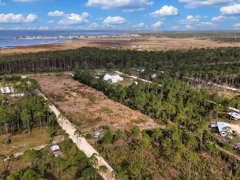 More Photos Of 21070 Beach Rd, Perry Specialty For Sale