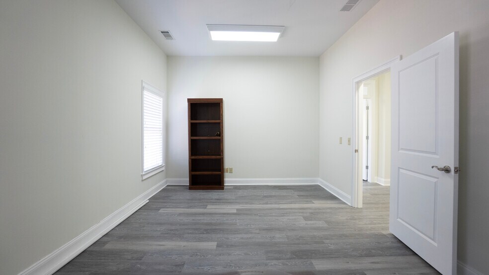 More Photos Of 1325 Satellite Blvd, Suwanee Office For Sale
