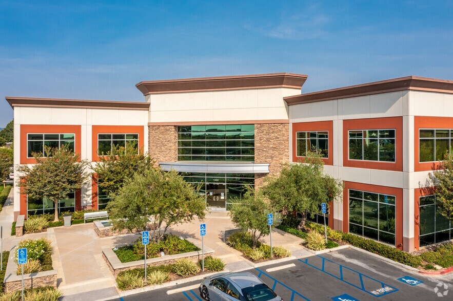 More Photos Of 1422 Edinger Ave, Tustin Office For Sale