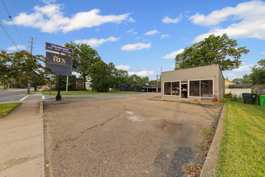 More Photos Of 700 N Union Ave, Alliance Freestanding For Sale