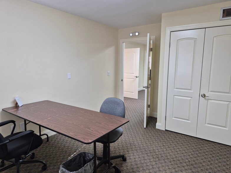 More Photos Of 1625 Colonial Blvd, Fort Myers Medical For Sale