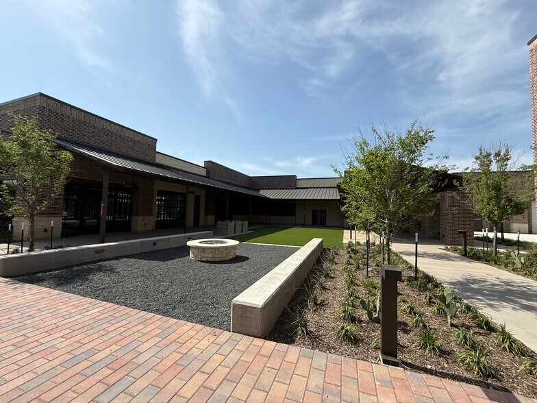 More Photos Of 2801 McKinney St, Melissa Unknown For Lease