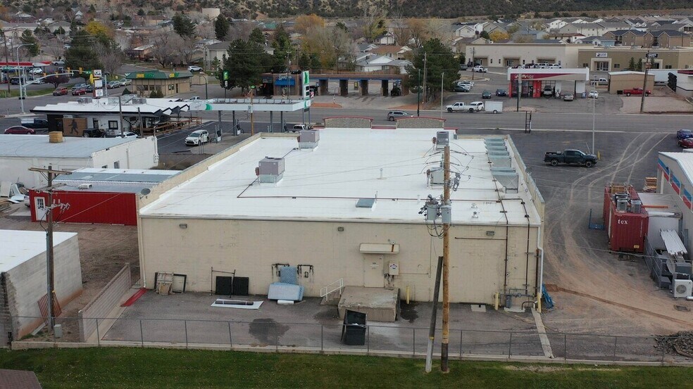 More Photos Of 684 S Main St, Cedar City Drugstore For Lease