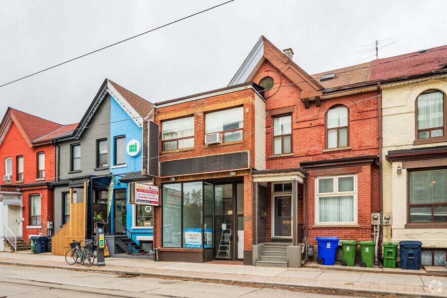 Primary Photo Of 688 Gerrard St E, Toronto Storefront Retail Residential For Lease