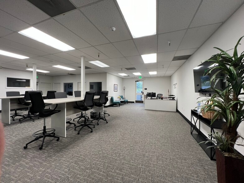 More Photos Of 4725 1st St, Pleasanton Medical For Lease