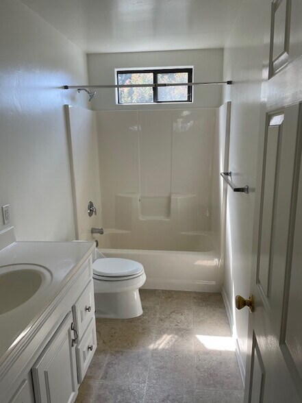 More Photos Of 1053-1065 E Santa Clara St, Ventura Apartments For Sale