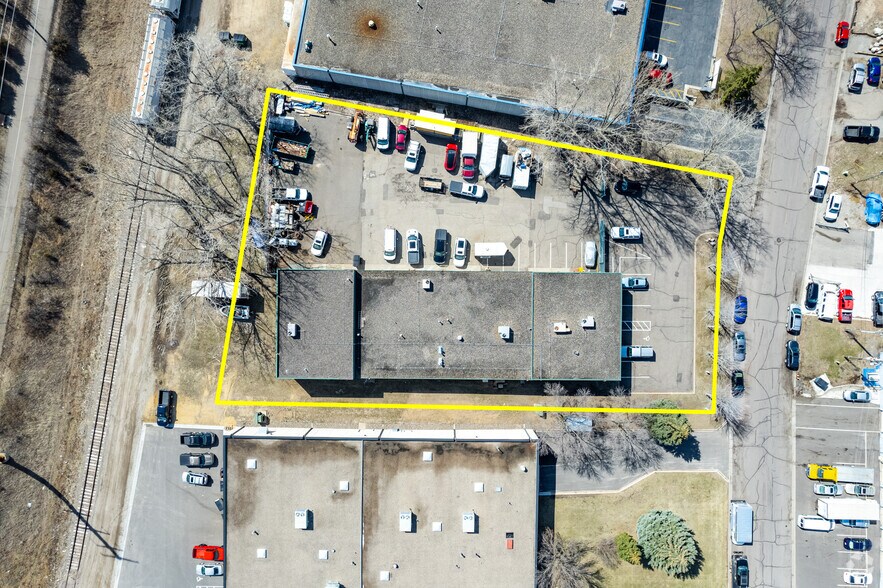 More Photos Of 3276 Fanum Rd, Vadnais Heights Service For Lease