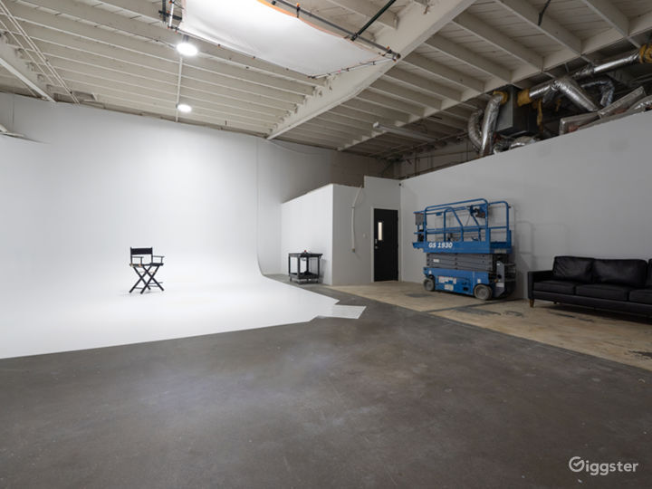 More Photos Of 272-280 Seigel St, Brooklyn General Retail For Lease