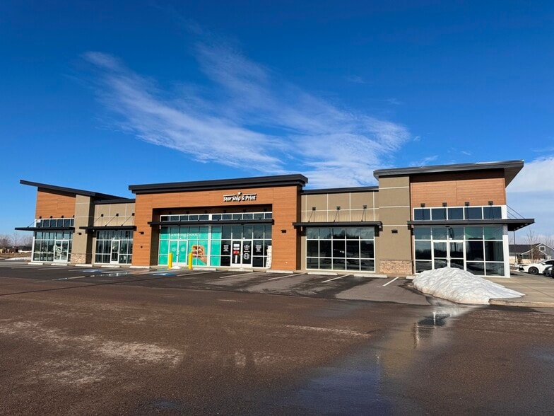 More Photos Of 200 N Highbrook Way, Star Restaurant For Lease