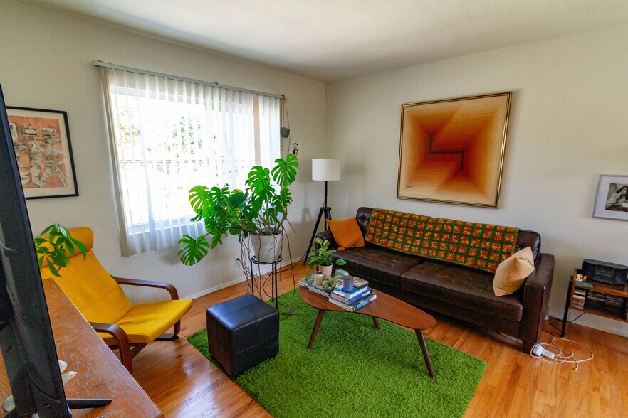 More Photos Of 11401 Washington Pl, Los Angeles Apartments For Sale