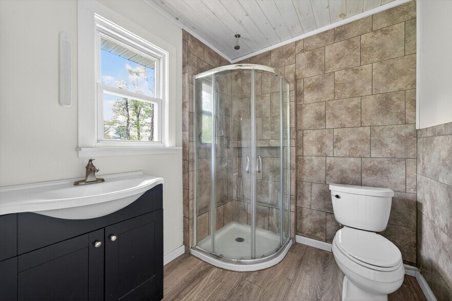 More Photos Of 48 - 50 Horseshoe Lake, Kauneonga Lake Apartments For Sale