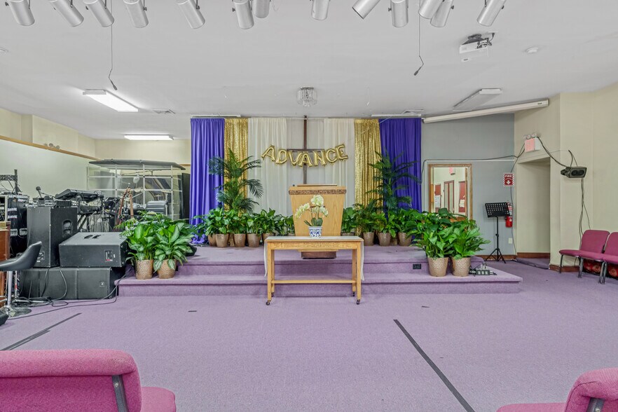 More Photos Of 5102 Avenue D, Brooklyn Religious Facility For Sale