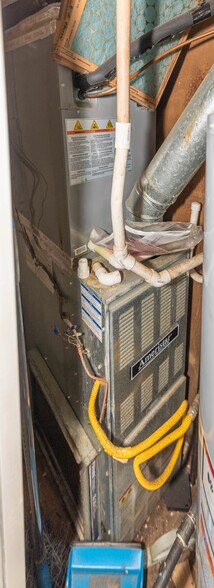 More Photos Of 401-405 S High St, Baltimore Storefront Retail Residential For Sale