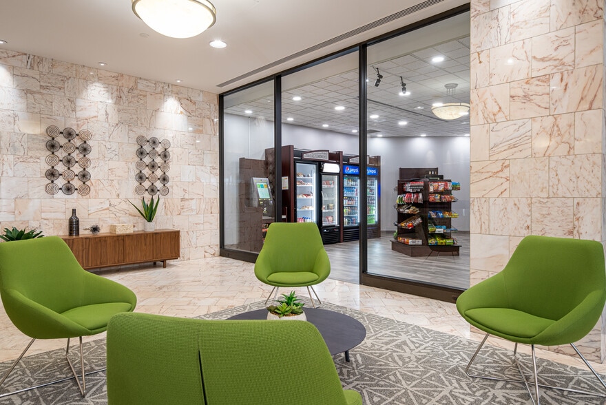 More Photos Of 433 N Summit St, Toledo Office For Lease