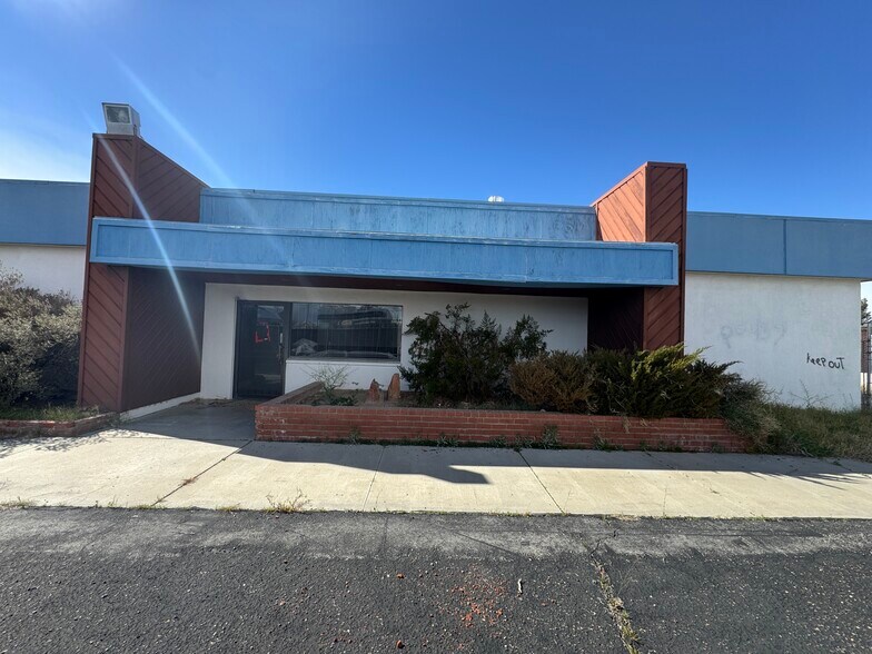 More Photos Of 1411-1415 N Norma St, Ridgecrest Office For Sale