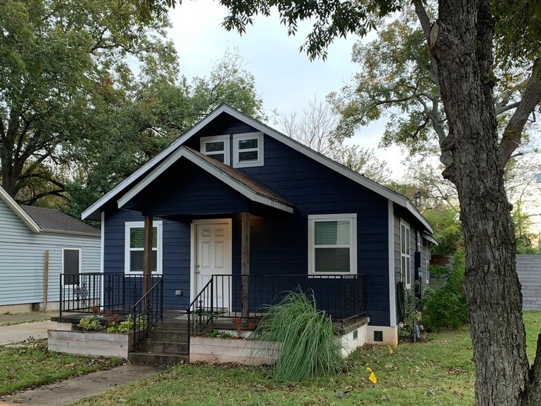 More Photos Of 1601 Holly St, Austin Medical For Lease