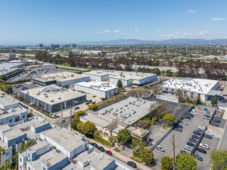 More Photos Of 12575 Beatrice St, Los Angeles Flex For Lease