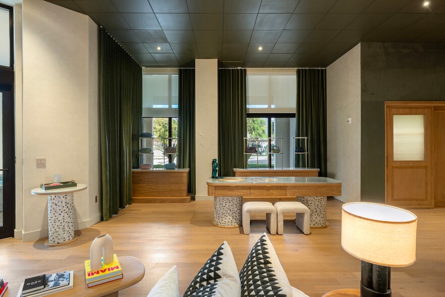 More Photos Of 301 Altara Ave, Coral Gables Apartments For Sale