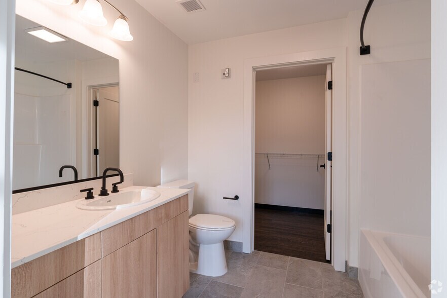 More Photos Of 1100 Michigan Ave, Buffalo Apartments For Lease