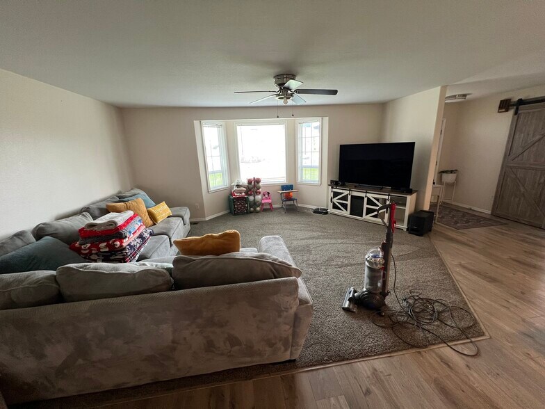 More Photos Of 16545 Madison Rd, Nampa Service For Sale