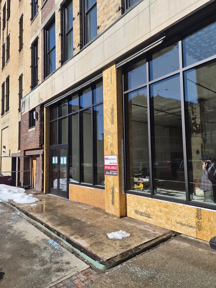 More Photos Of 85 Weybosset St, Providence General Retail For Lease