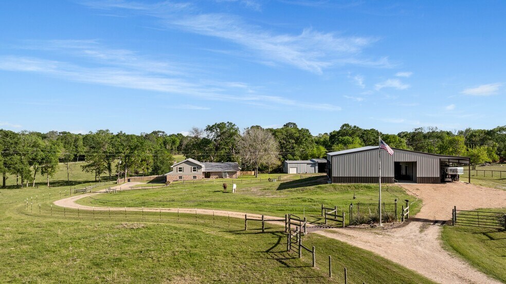 More Photos Of 2355 Jackson League Cir, Brenham Lodge Meeting Hall For Sale