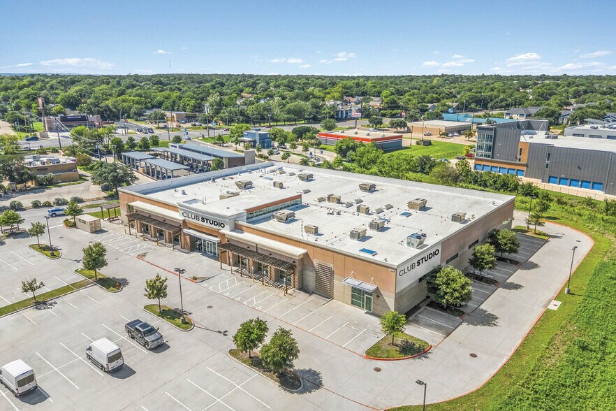 More Photos Of 1824 W Slaughter Ln, Austin Health Club For Sale
