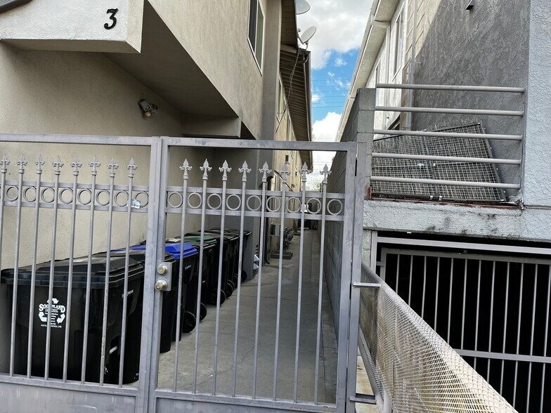 More Photos Of 1057 Western Ave, Glendale Apartments For Sale