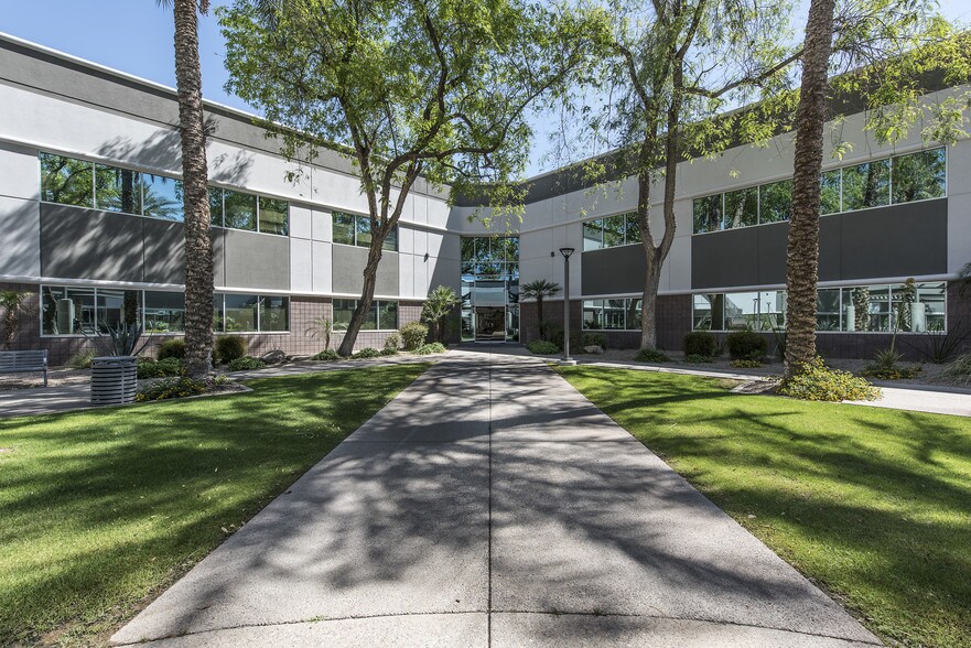 More Photos Of 950 W Elliot Rd, Tempe Office For Lease