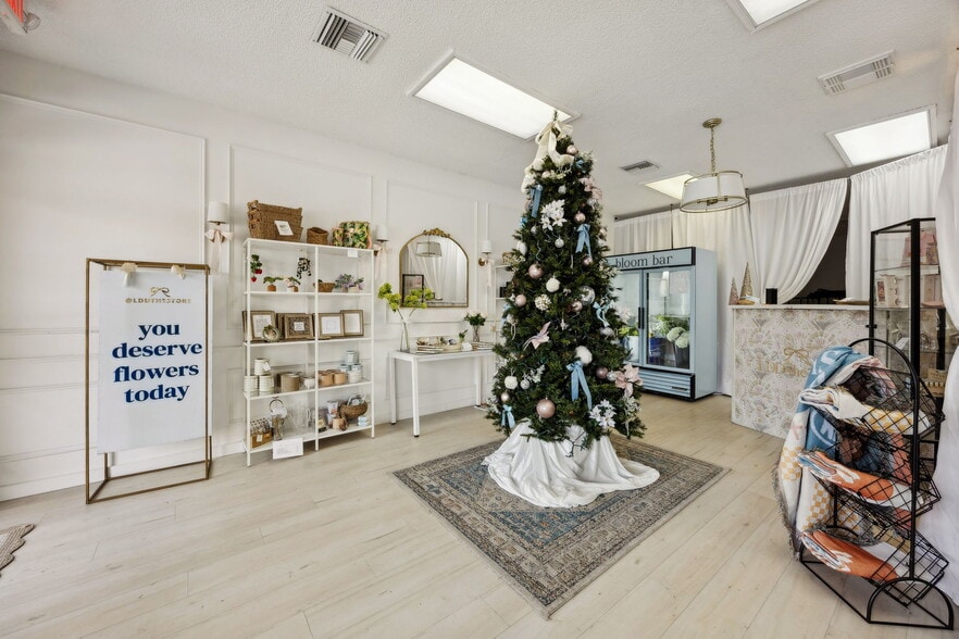 More Photos Of 1637-1643 S 8th St, Fernandina Beach Storefront For Sale