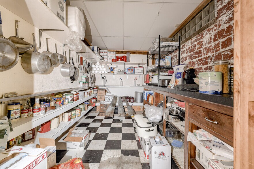 More Photos Of 644 Main St, North Bend Restaurant For Sale