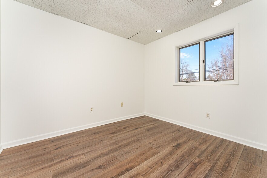 More Photos Of 10875 Main St, Fairfax Medical For Lease
