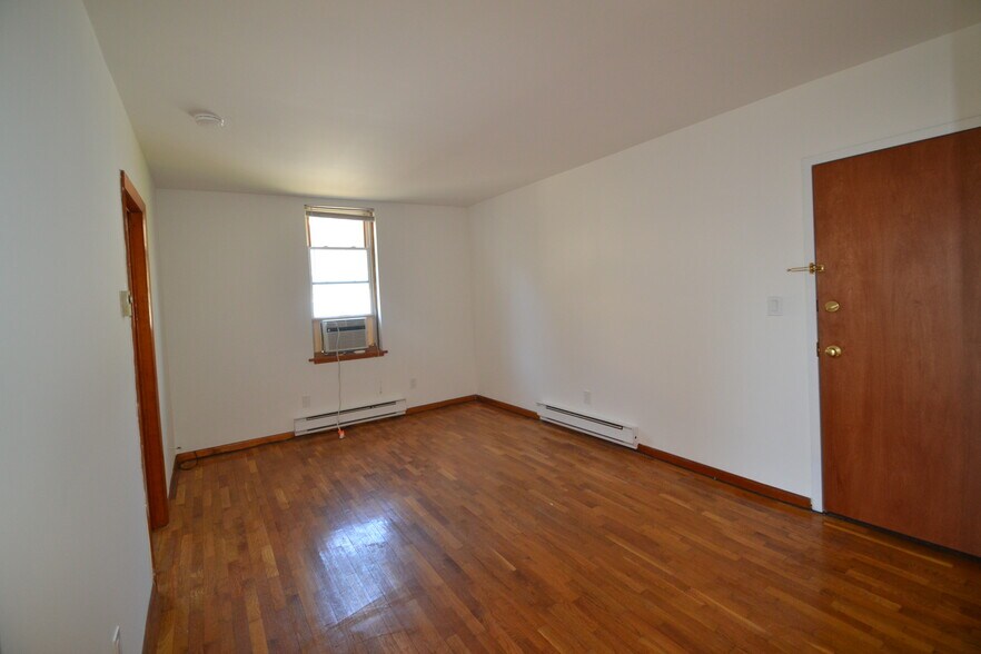 More Photos Of 510 Piermont Ave, Piermont General Retail For Sale