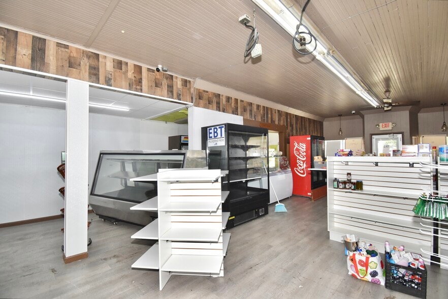 More Photos Of 193 Fairview Ave, Chicopee Restaurant For Sale