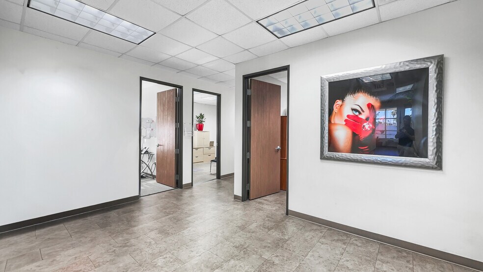 More Photos Of 2400 S Cimarron Rd, Las Vegas Office For Lease