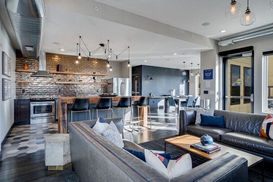 More Photos Of 2410 University Ave W, Saint Paul Apartments For Lease