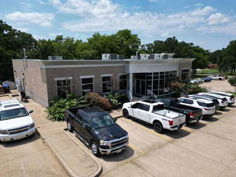 More Photos Of 5704 Euper Ln, Fort Smith Loft Creative Space For Sale