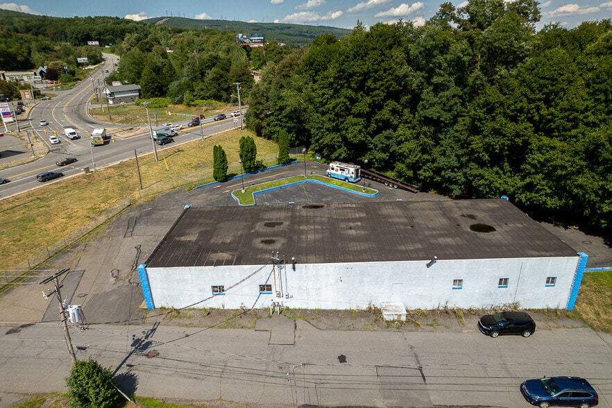 More Photos Of 1100 Fulton St, Scranton Service For Sale