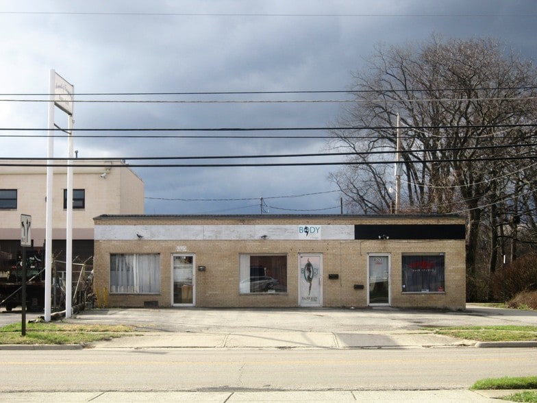 More Photos Of 3850-3872 E Main St, Columbus Storefront For Lease