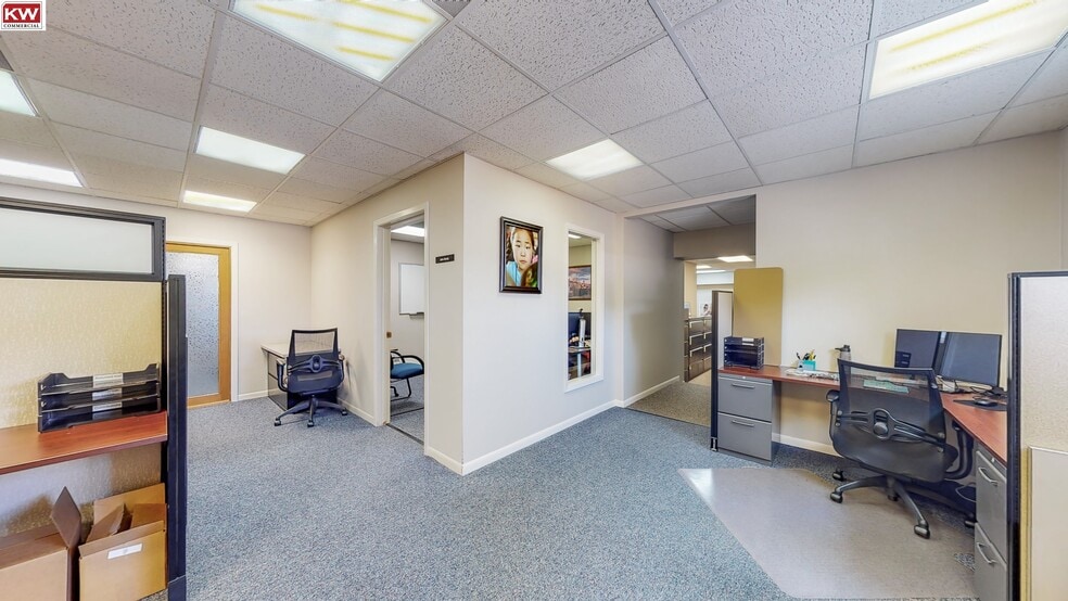 More Photos Of 707-717 N Iowa Ave, Villa Park Office For Sale