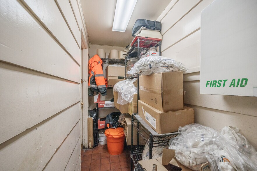 More Photos Of 2009 Bridgeway, Sausalito Restaurant For Lease