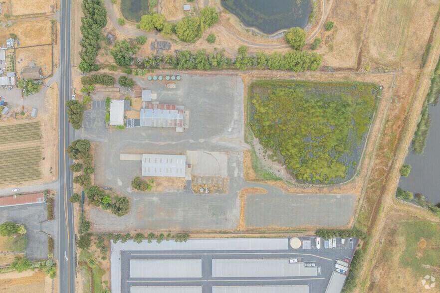 More Photos Of 24200 Arnold Dr, Sonoma Warehouse For Sale